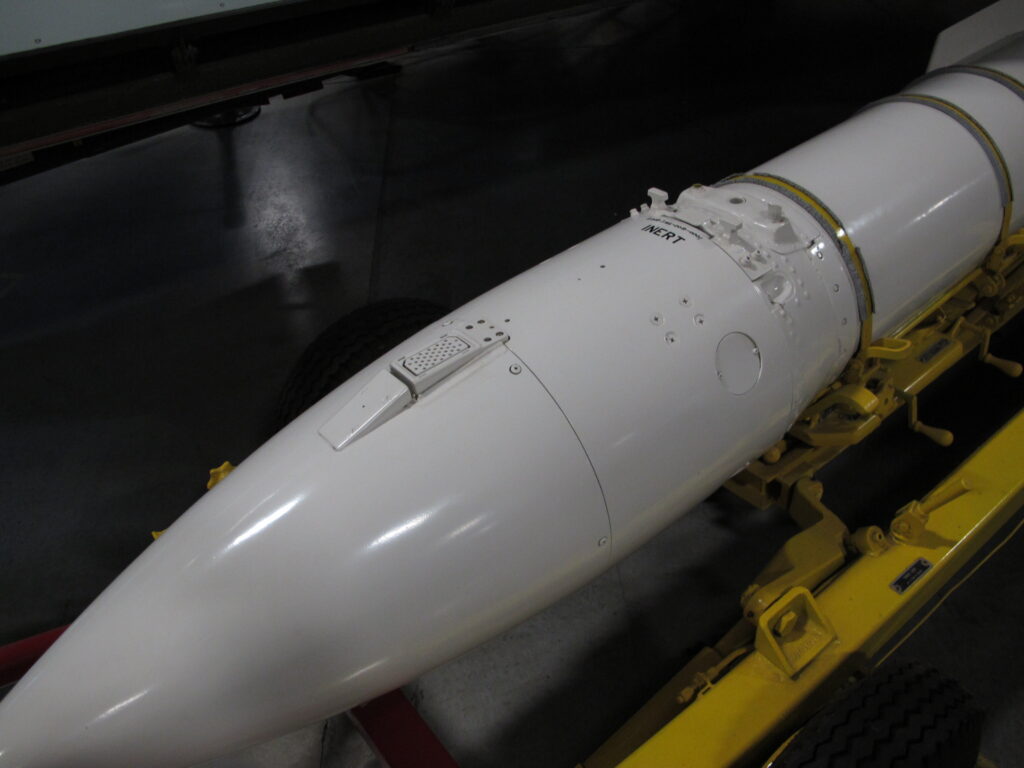 De ce Putin ar putea evita folosirea armelor nucleare chiar dacă este încolțit. Ce precedente istorice contrazic scenariul unei escaladări