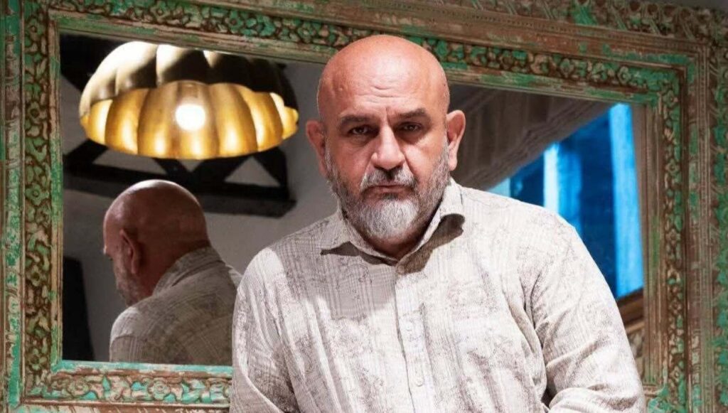 Ce se află, de fapt, înainte și după aplauzele de pe podium? Alin Gălățescu, despre lumea modei, cu bune și cu rele: „Suntem o generație tristă cu imagini vesele”