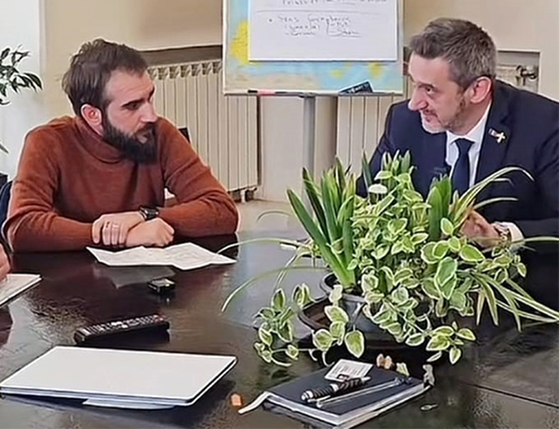 Slatina: compania primăriei, acuzată că externalizează lucrări de întreținere a spațiilor verzi, deși are peste 120 de angajați