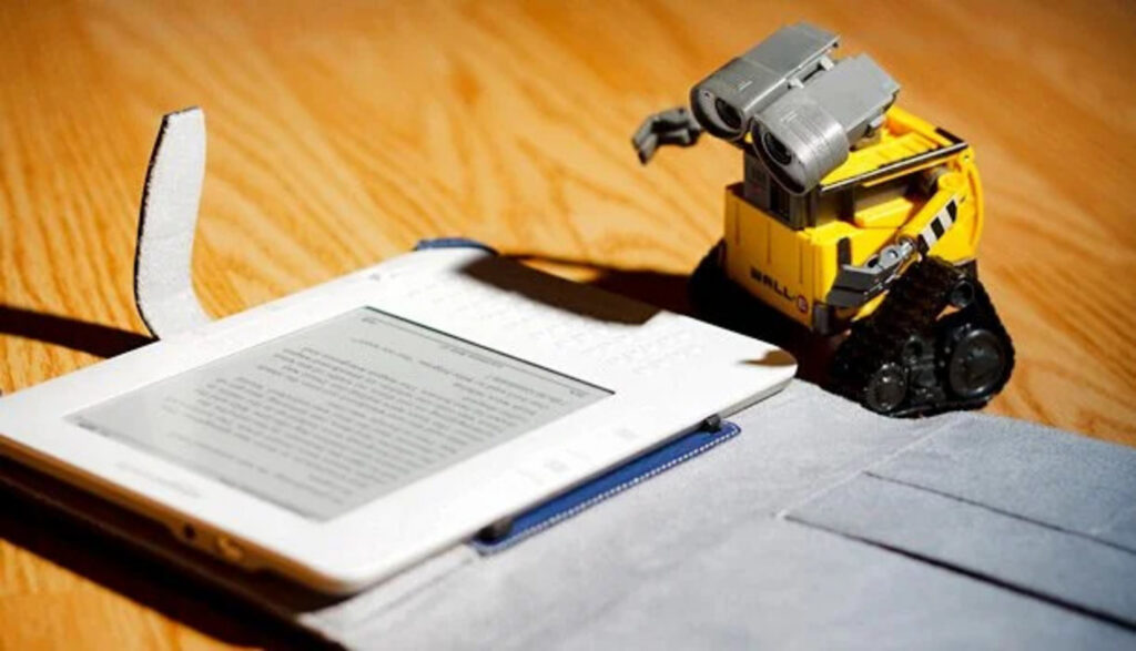 Unde se termină creativitatea umană și unde începe inteligența artificială? Industria editorială din SUA, în criză din cauza suspiciunilor de redactare cu AI