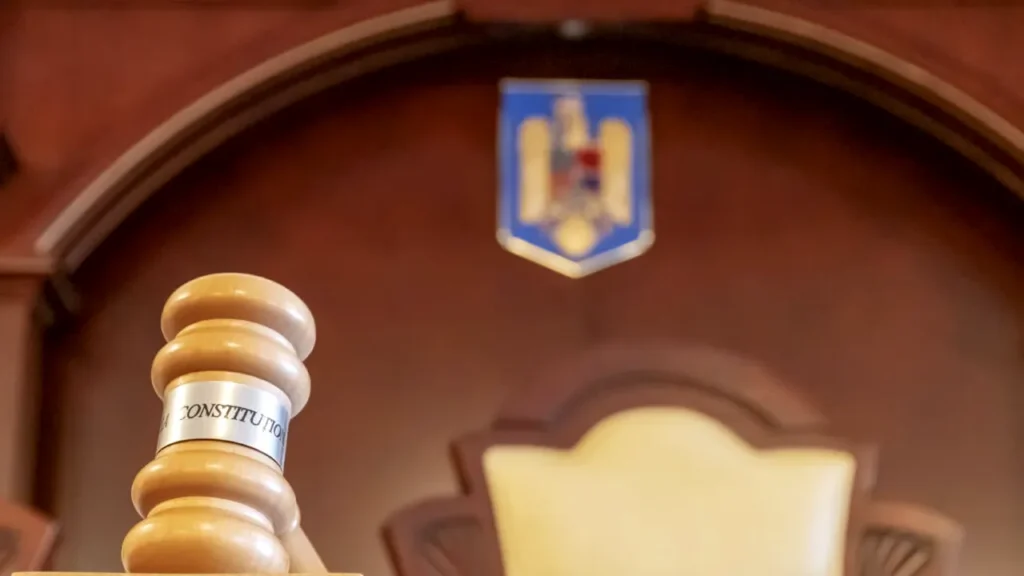 USR și PNL contestă la CCR Legea ANI. Două articole sunt considerate neconstituționale