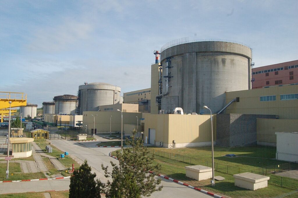 Autoritățile încearcă din nou să detoneze stâncile de pe Dunăre pentru a proteja centrala de la Cernavodă. Prima intervenție nu a avut rezultatul așteptat