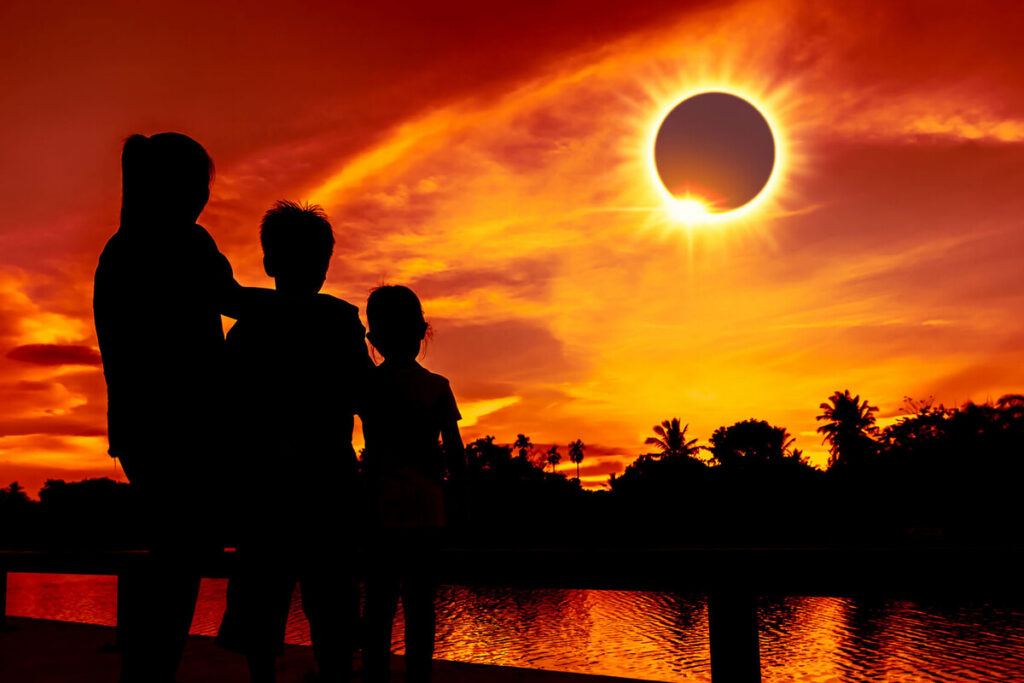 Cum s-a văzut eclipsa de soare în Spania. Un fenomen care a putut fi observat deasupra Peninsulei Iberice după 121 de ani