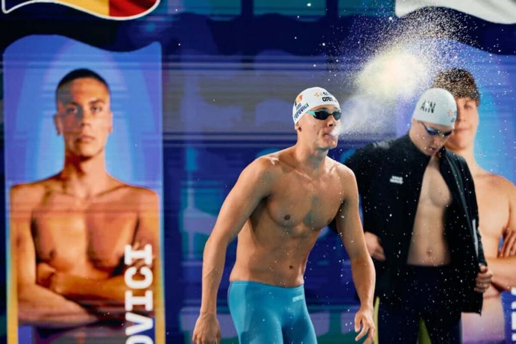 David Popovici are Parisul la picioare! Cel mai bun înotător român este Campion European la 100 metri pentru a treia oară consecutiv