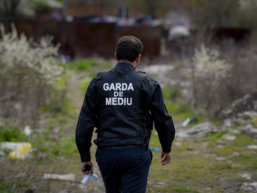 Slatina: Garda de Mediu a amendat mai multe topitorii după suspiciuni de poluare pe timpul nopții