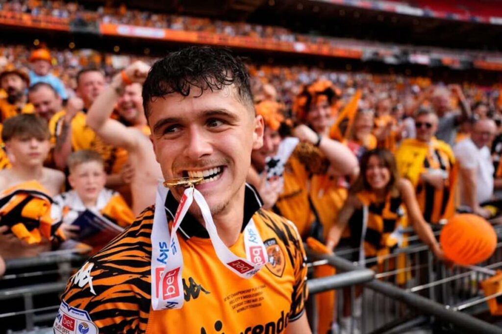 Orașul dominat de rugby care a promovat din liga a patra în elită, în doar 5 ani. Hull este cea mai săracă echipă din Premier League