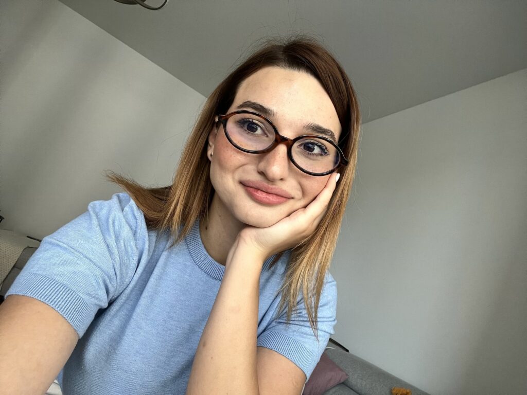 Primii în picioare, ultimii la ieșire. Ce spune despre noi graba de la aterizare