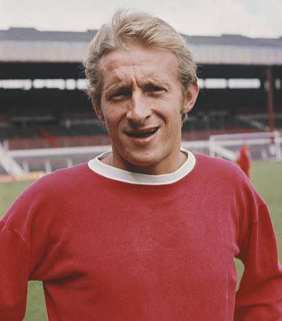Denis Law a îngropat-o pe Manchester după 11 ani glorioși petrecuți la club. Sursă foto: Facebook