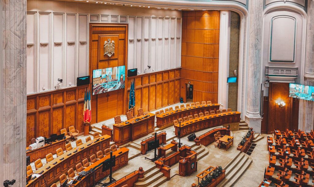 Ultima săptămână din PNRR. Ce reforme amânate de ani de zile încearcă Parlamentul să adopte în sesiunea extraordinară