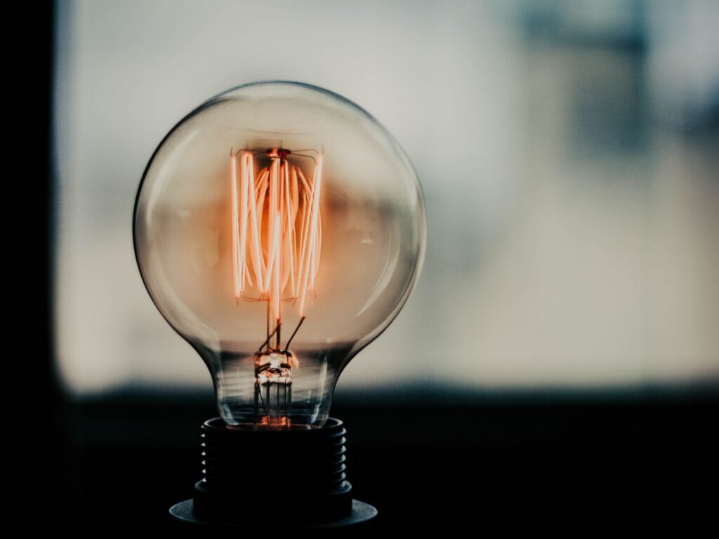 Politico: Cum determină facturile la electricitate viitorul politic al liderilor lumii