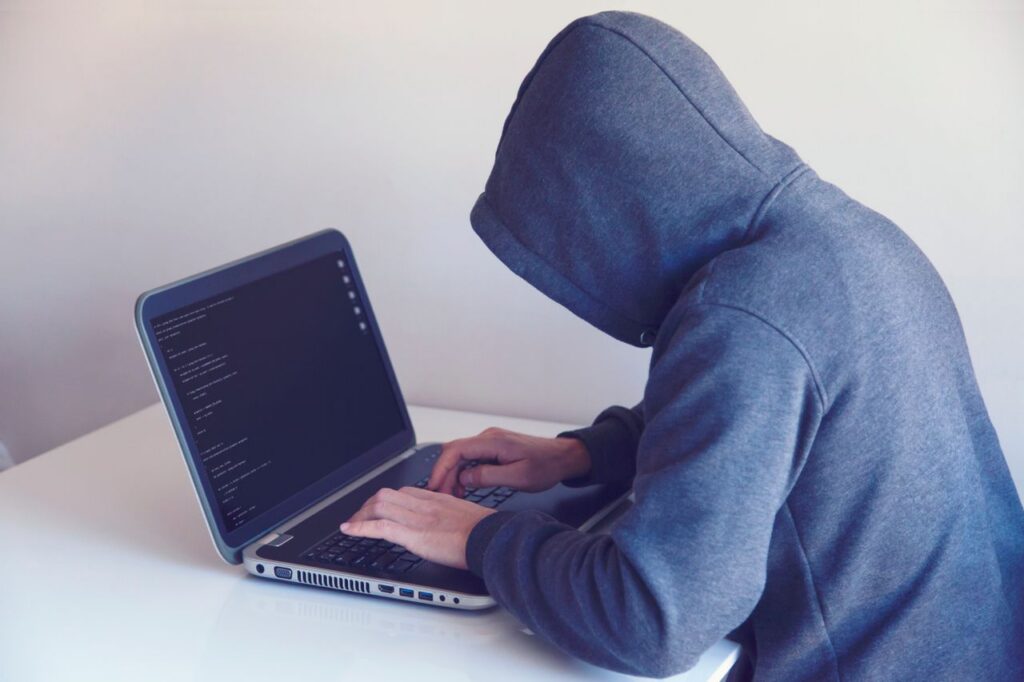 Fraudele online intră sub lupa ASF. Publicitatea, rețelele sociale și influencerii financiari vor fi monitorizați