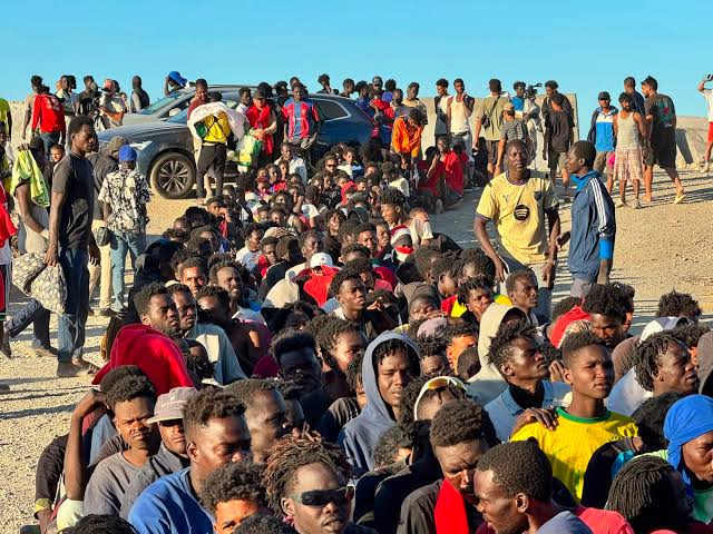 UE dă undă verde returnării migranților din Ceuta în Maroc. Decizia îi vizează și pe minorii neînsoțiți