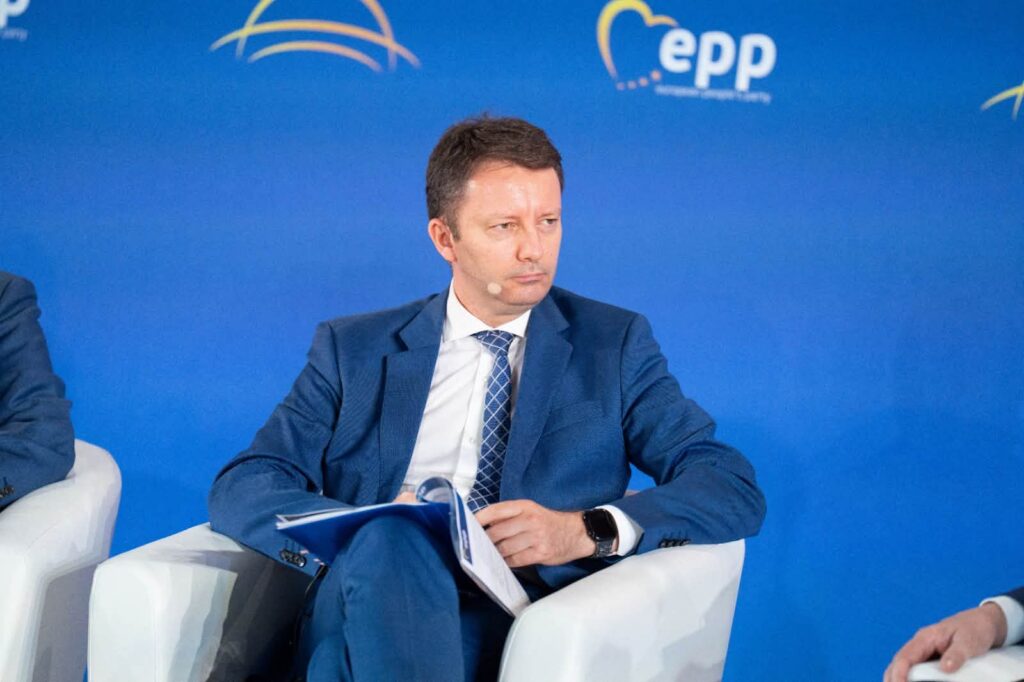 Perioadă decisivă pentru fondurile europene pe care le va primi România din următorul buget comunitar: „Următoarele trei luni sunt esențiale”