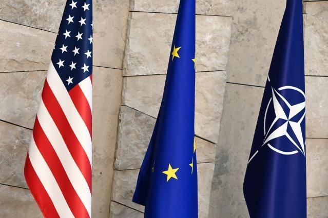 Țările de pe flancul estic al NATO fac front comun pentru a păstra trupele SUA. Oferta pregătită pentru Washington
