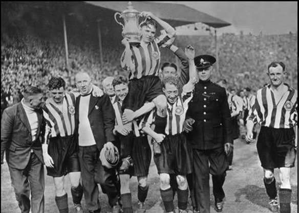 1937 - Primul trofeu FA Cup câștigat de Sunderland. Sursă foto: Facebook