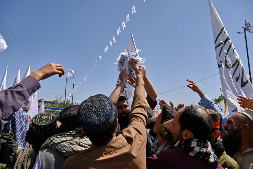 Talibanii marchează cinci ani de la revenirea la putere în Afganistan. Restricțiile impuse femeilor rămân în centrul criticilor
