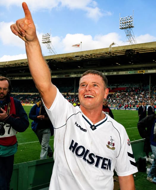 Paul Gascoigne a jucat 4 ani pentru Liverpool. Sursă: Facebook