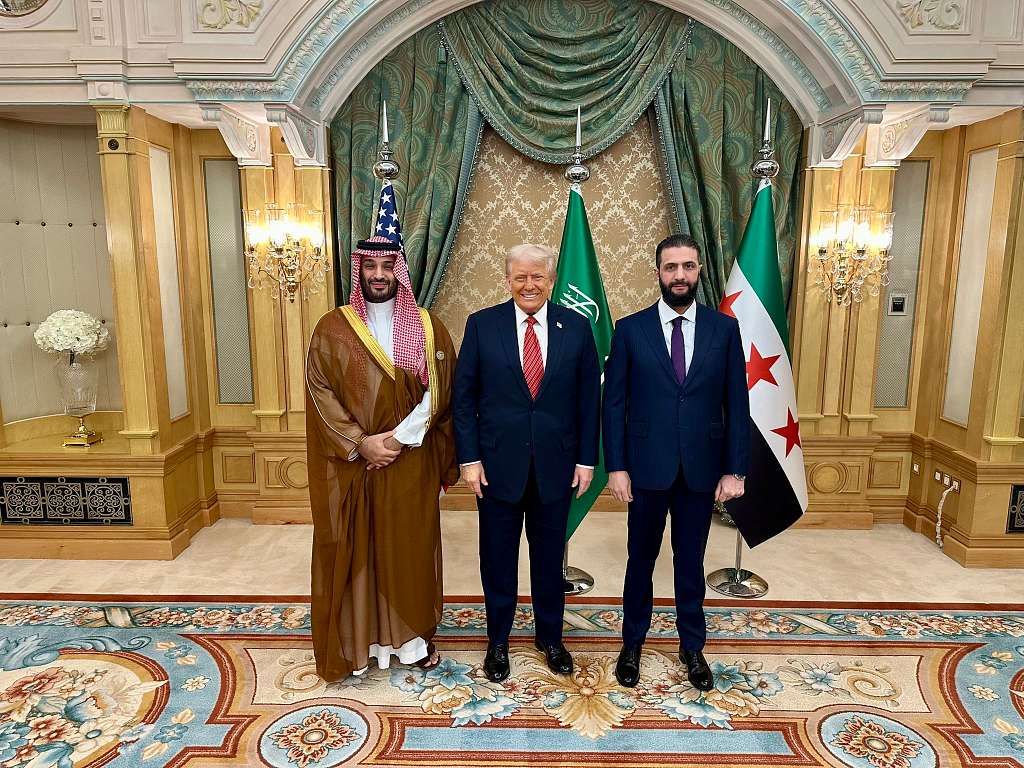 WP: Statele Unite se comportă de parcă nu ar vedea o mișcare islamistă în devenire în Siria. Trump are suficiente dovezi referitoare la noul guvern al Siriei