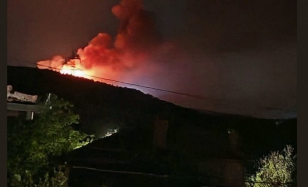 Explozii la depozitele de muniții din Bulgaria. Al doilea incendiu la compania de armament EMKO într-o lună