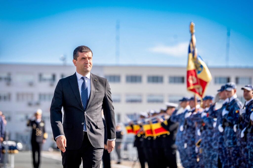Miruță: „Șanse medii” pentru guvernul Mureșan să treacă de vot