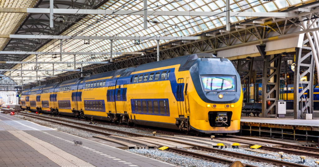 Haos în transporturi în Țările de Jos. MAE îi avertizează pe români înaintea grevei generale