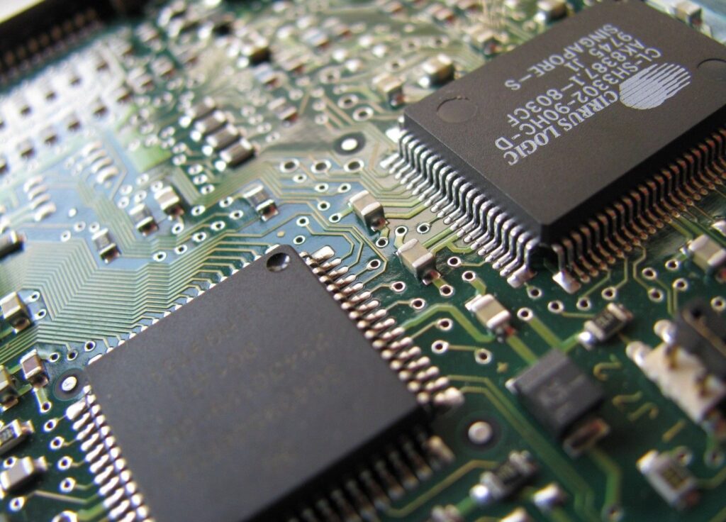 Washington Post: China vrea independență în industria semiconductorilor. SUA păstrează însă un avantaj important