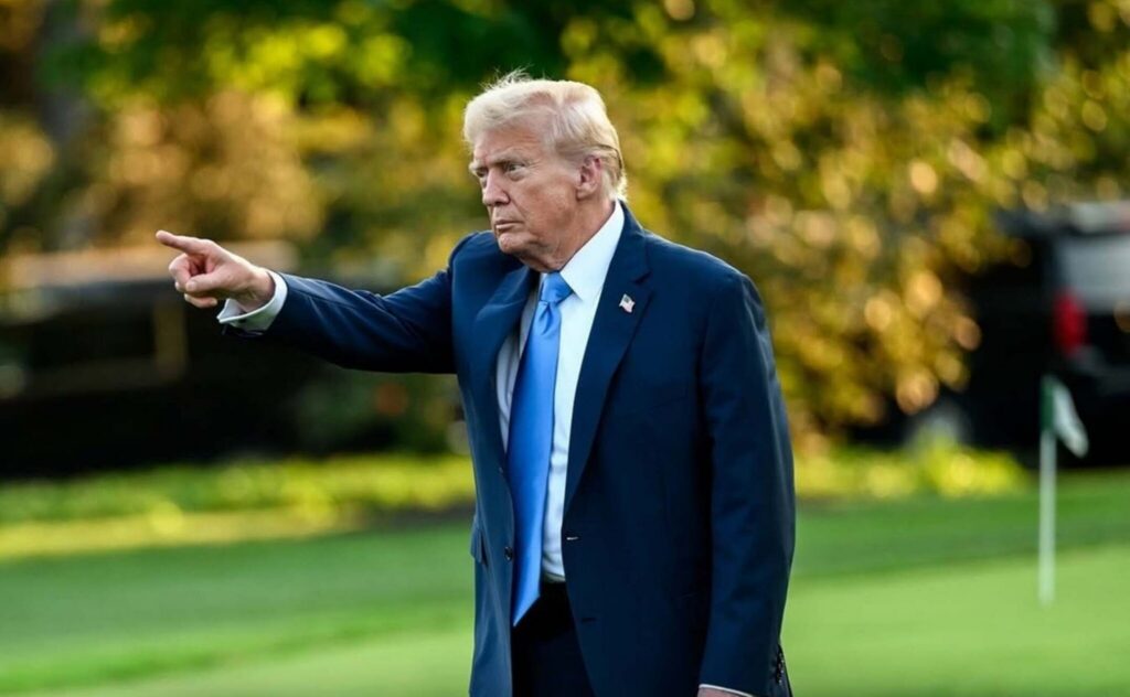 Cât costă o poză împreună cu Donald Trump? Republicanii trebuie să plătească o mică avere dacă vor să se fotografieze cu președintele