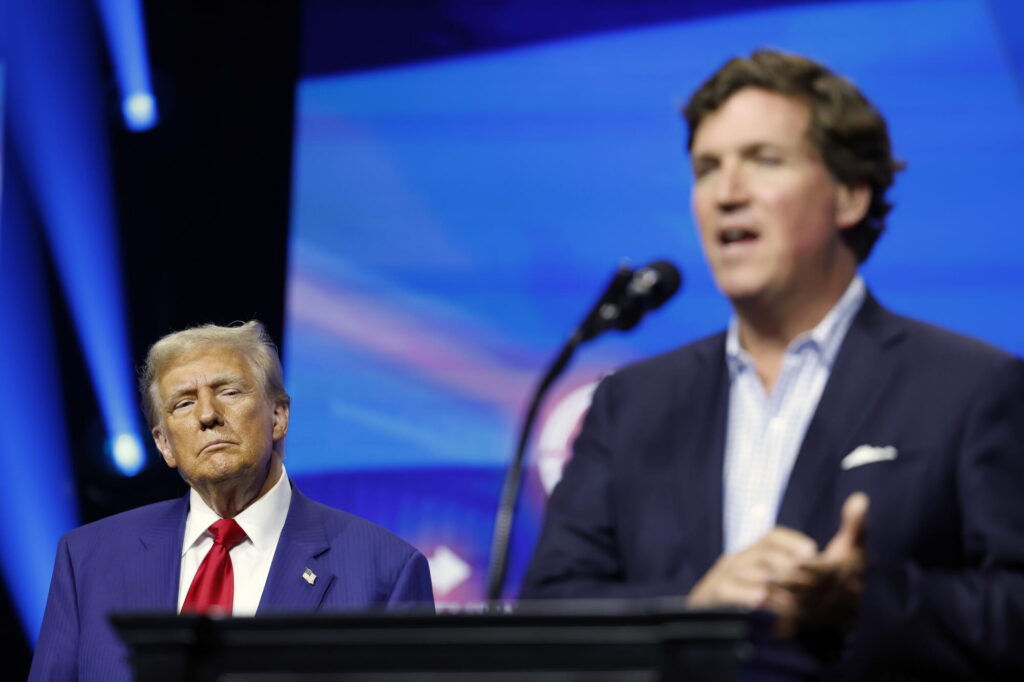 Tucker Carlson acuză: Trump a ordonat direct ascunderea dosarelor Epstein