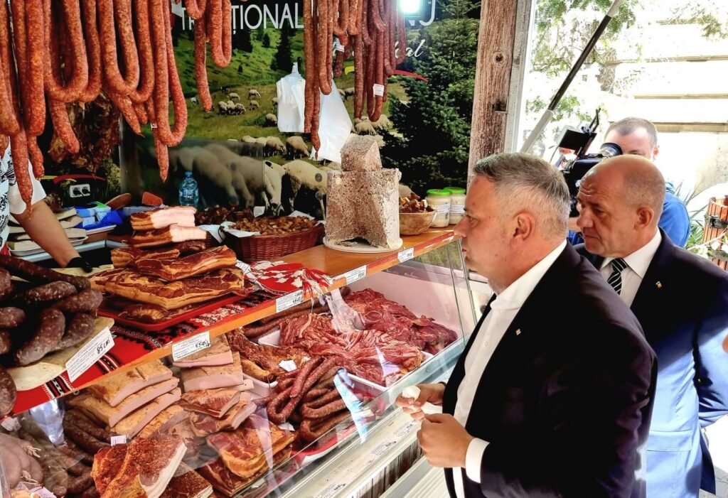 Florin Barbu spune că ar mânca carne de la o oaie bolnavă. Fostul ministru PSD spune că nu afectează sănătatea