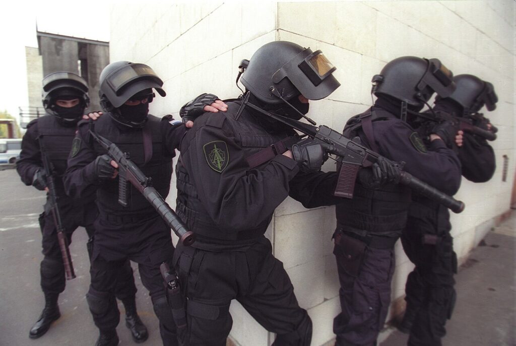 Rusia acuză un moldovean că a încercat să ucidă un general. FSB susține că tânărul a fost recrutat și instruit la Kiev