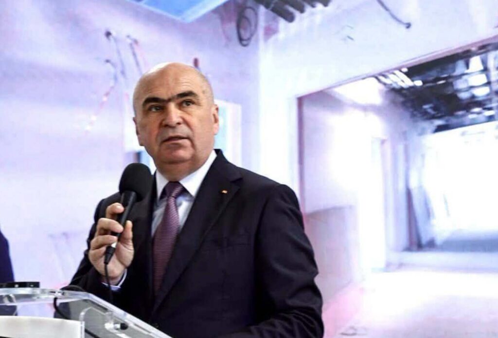 Bolojan spune că a avut un an „nu foarte comod”. El vrea un Guvern stabil pentru a evita o retrogradare economică a României