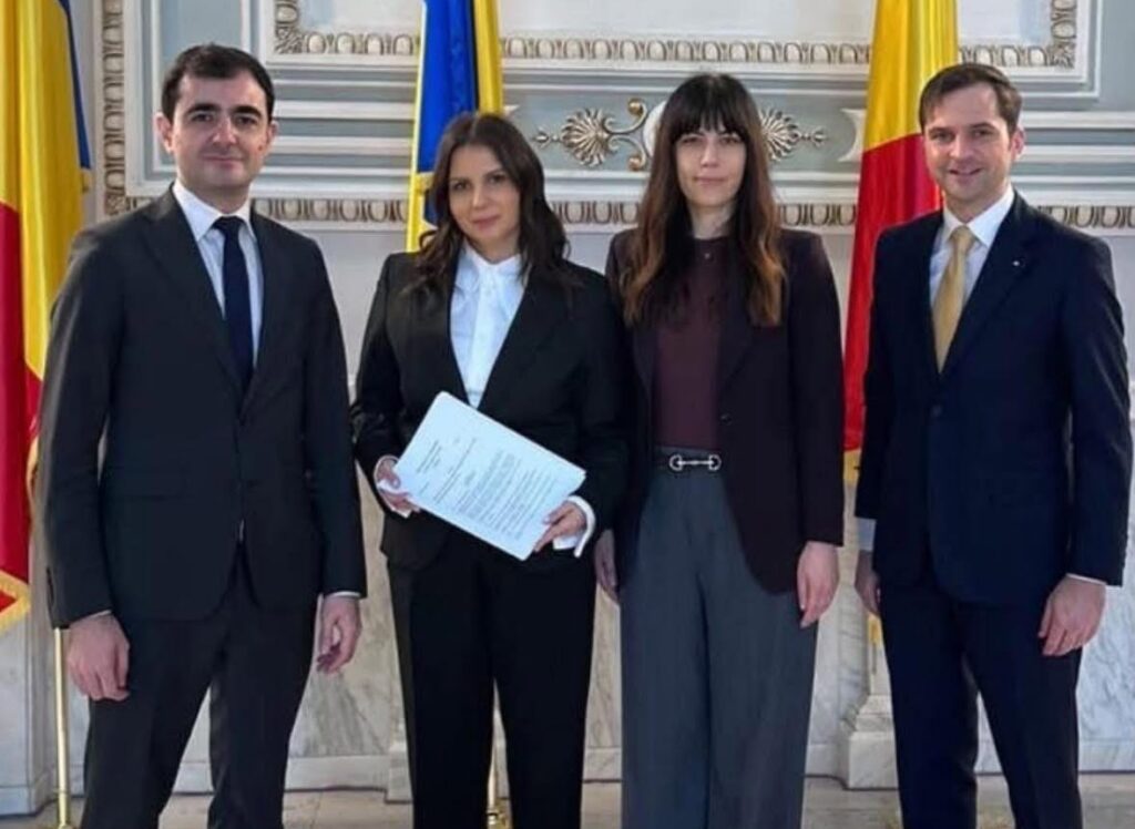 Românii vor putea economisi pentru pensie după model american. Legea CEI, adoptată de Parlament. Ce prevede proiectul inițiat de PNL și USR