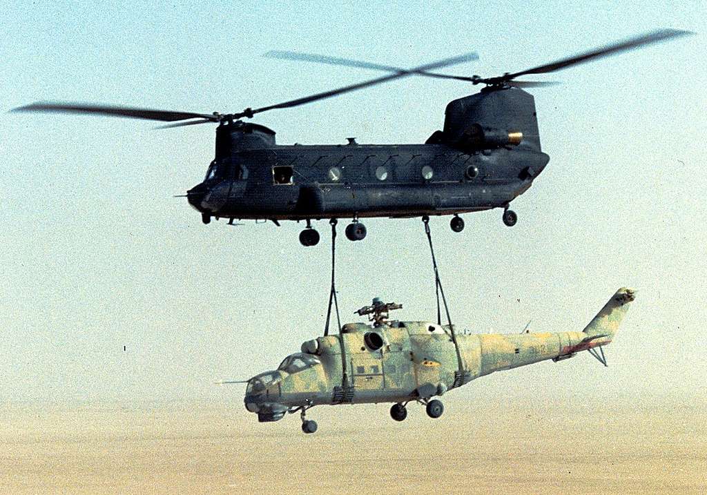 Cum au scos americanii „Carul Diavolului” din deșert. Operațiunea secretă pentru un elicopter sovietic