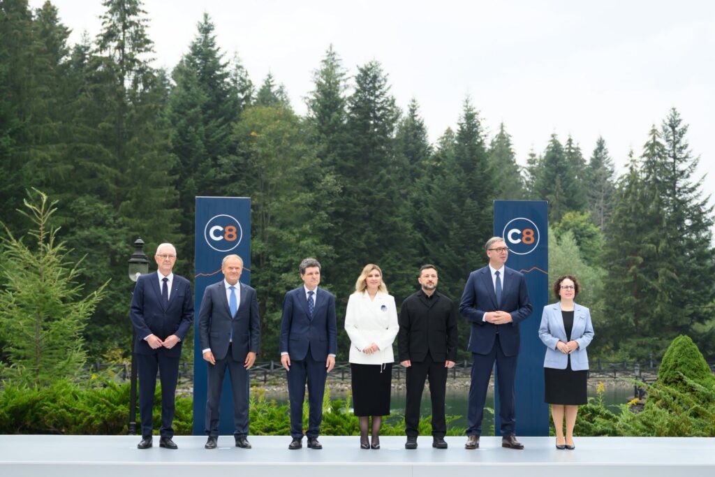 Știrile zilei, 18 septembrie. Nicușor Dan, în Ucraina. La București, se caută majorități