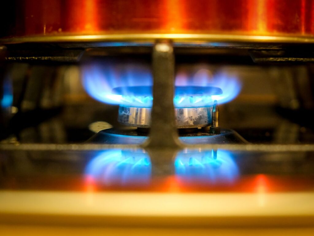 UE cere statelor să reducă consumul de gaze, în plină criză energetică