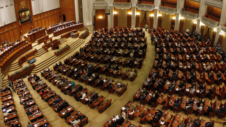 Parlamentul votează miercuri Guvernul Mureșan. PSD și AUR au anunțat că nu susțin noul Cabinet