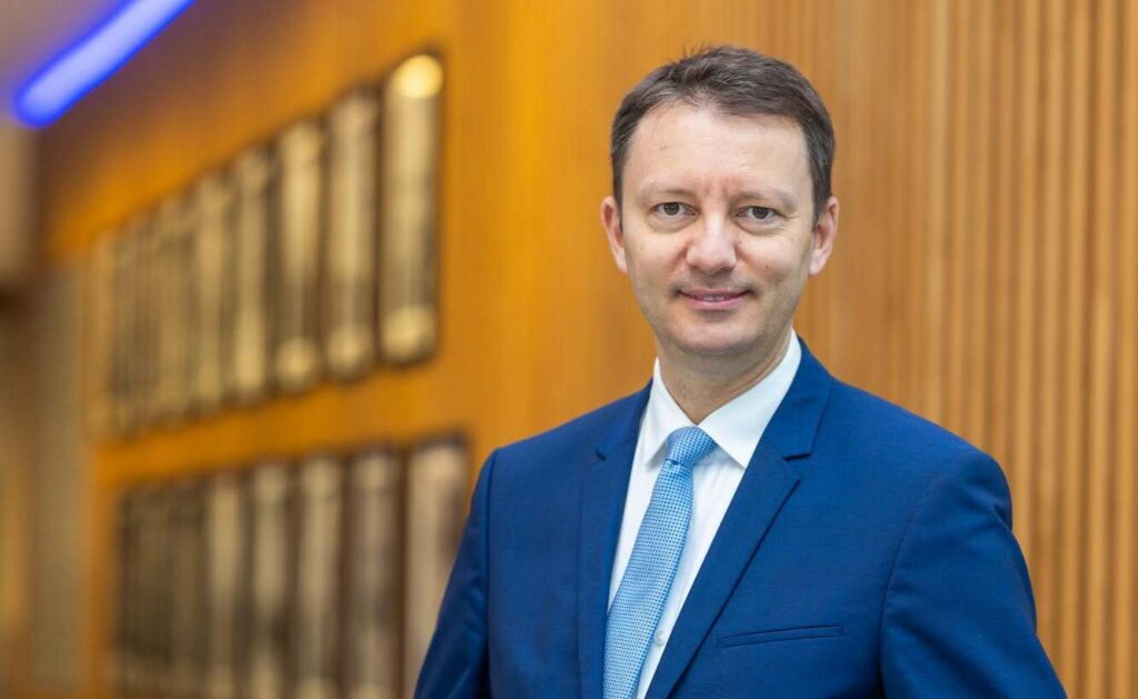 PNL respinge ideea unui Guvern controlat de PSD. Siegfried Mureșan: „Le sticlesc ochii să risipească ceea ce românii au reușit să economisească”