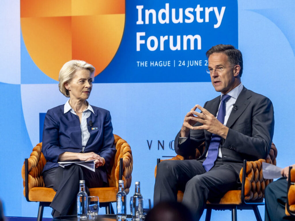 Europa intră într-o „nouă eră a securității”. Von der Leyen și Rutte avertizează asupra amenințării Rusiei