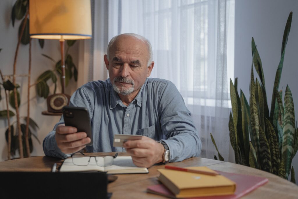 Cum îți verifici online stagiul de cotizare pentru pensie. Noul portal CNPP arată și contribuțiile la Pilonul II