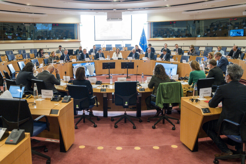 Liderii Uniunii Europene discută, la Bruxelles, despre China, energie și bugetul comunitar
