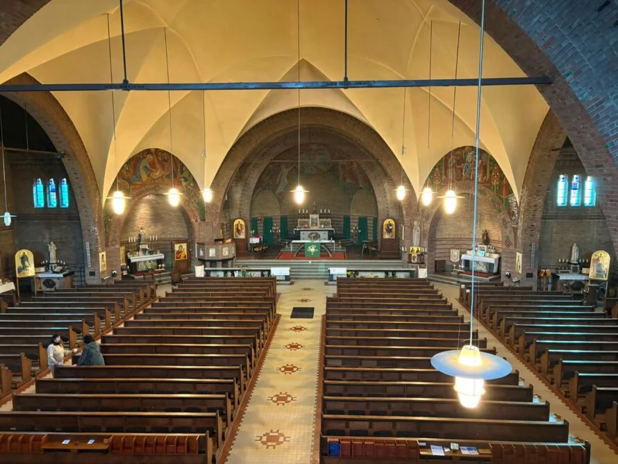 Românii din Amsterdam au cumpărat biserica pe care o foloseau, o clădire veche de 100 de ani