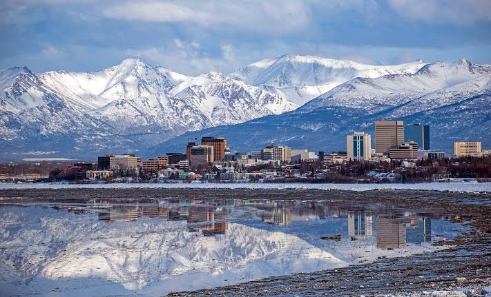 Alaska riscă un regres economic major? Alegerile pentru Senat, o miză decisivă pentru viitorul statului