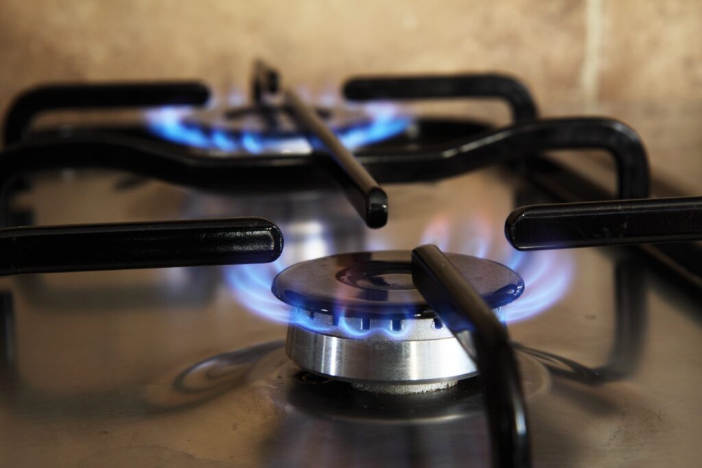 Înlocuirea aragazului pe gaz cu unul electric poate ameliora simptomele astmului