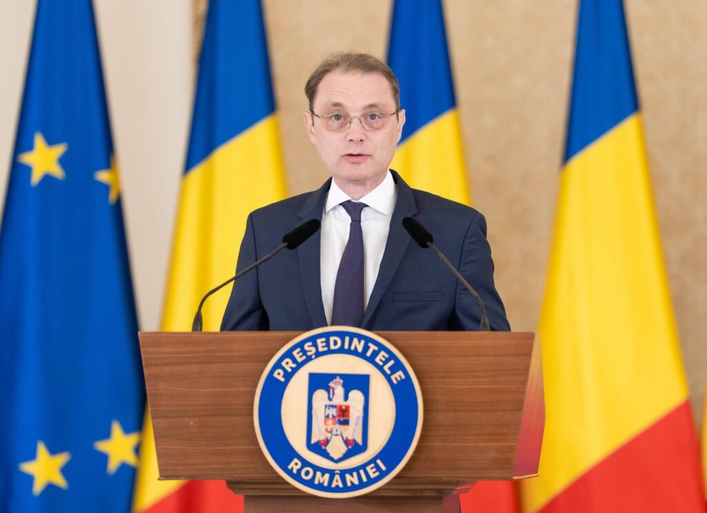 Guvernul condus de Luca Niculescu intră în linie dreaptă. Premierul desemnat depune la Parlament lista de miniştri şi programul de guvernare