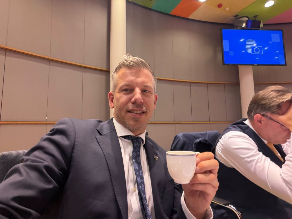 Ungaria țintește un deficit de 4,9% în 2027. Magyar dă România ca exemplu negativ