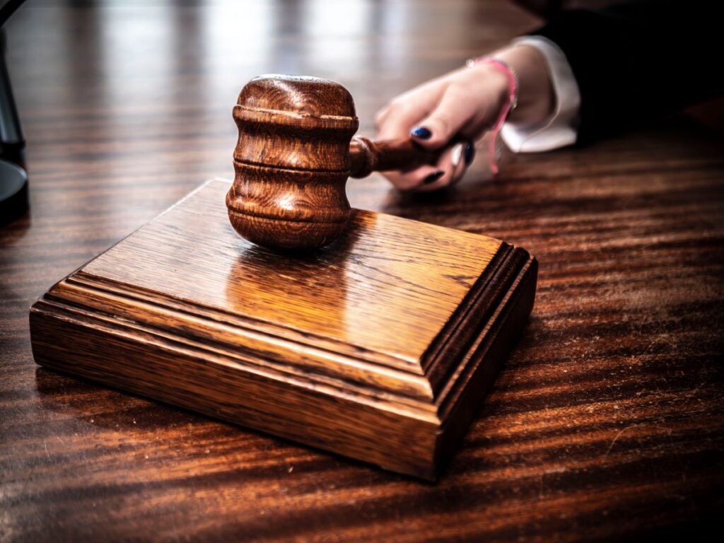 Decizie definitivă a Instanței Supreme: Guvernul trebuie să plătească restanțe salariale de miliarde de euro către magistrați