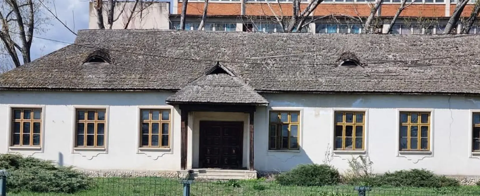 scoala ceauescu 91130-91130-31