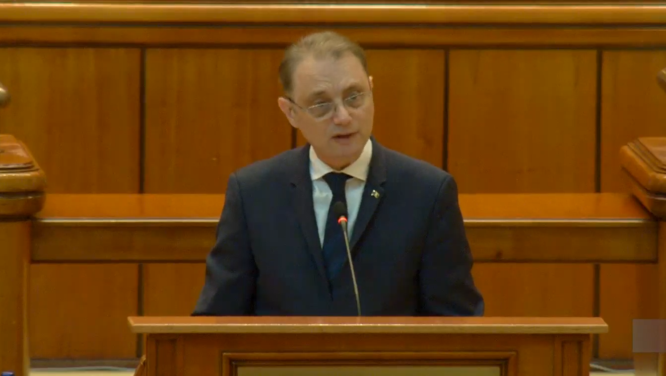 Proemite Ce promite Luca Niculescu, înainte de votul de învestitură