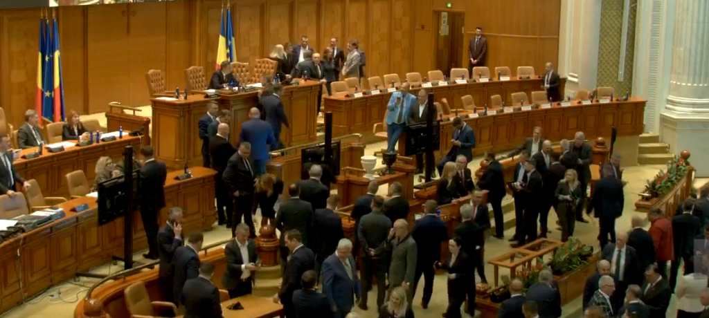 Guvernul Niculescu, votat de Parlament. România are un nou Executiv, după jumătate de an
