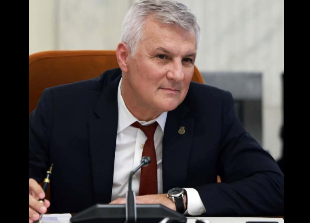 Blocaj financiar la Ministerul Economiei. Daniel Zamfir acuză fosta conducere USR de execuție bugetară dezastruoasă